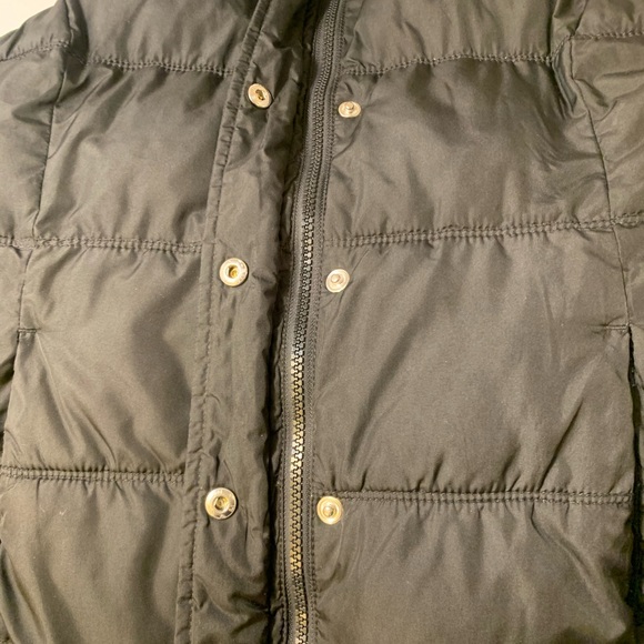 Old Navy Black Puffer Vest with Pockets Size Medium - Picture 11 of 16